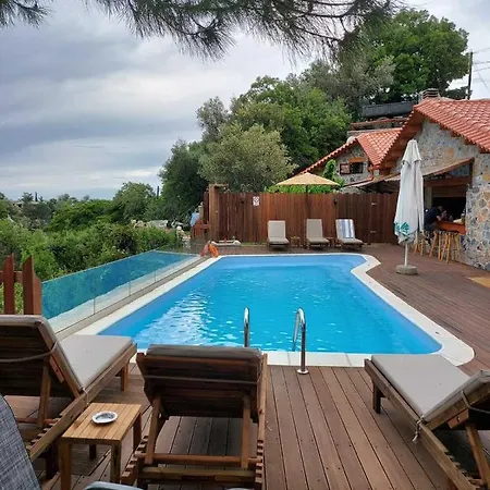 Lithoktisto * Limnionas (Central Greece)