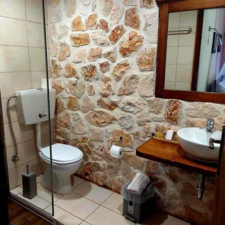 Lithoktisto Apartment Limnionas (Central Greece)